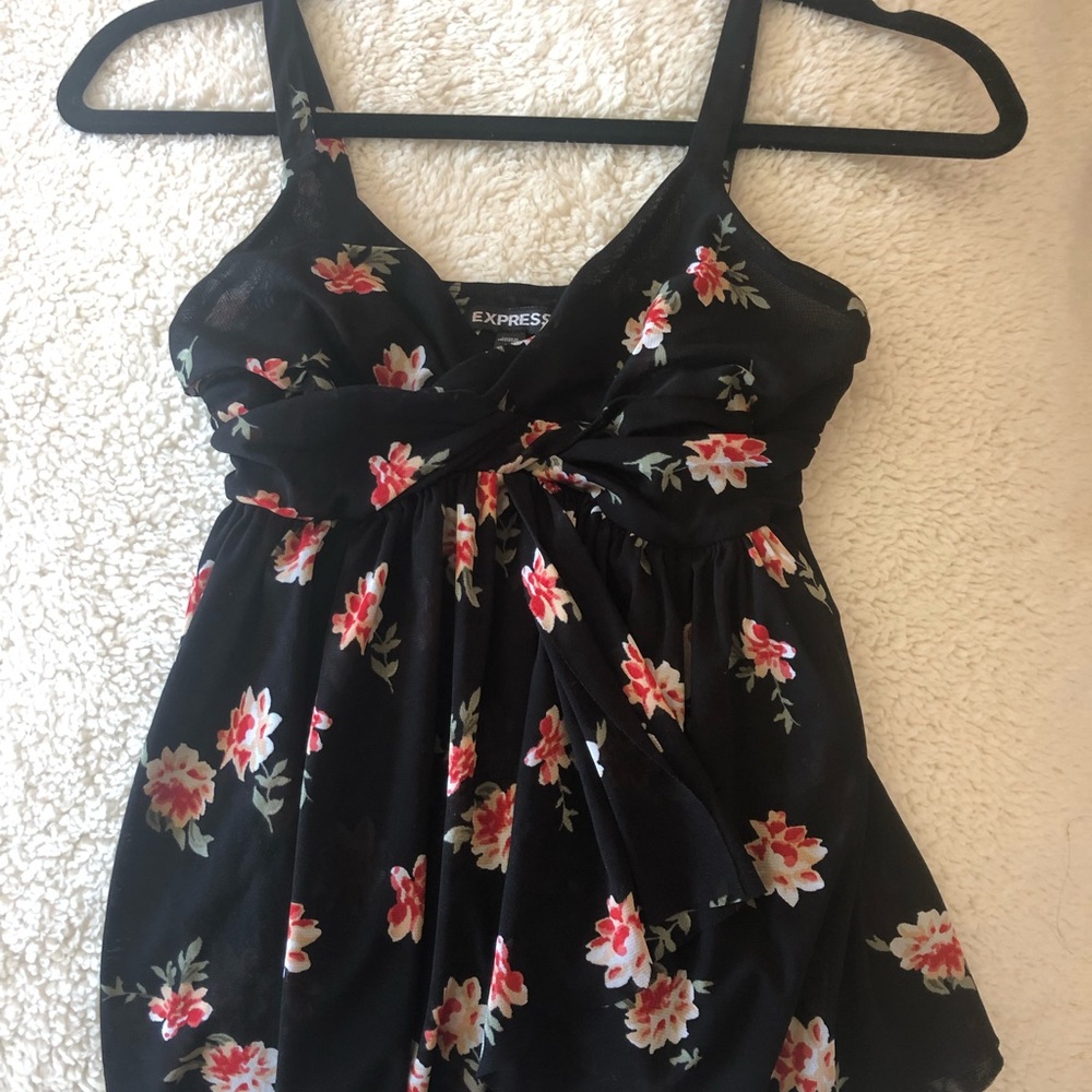 CUTE FLORAL TANK